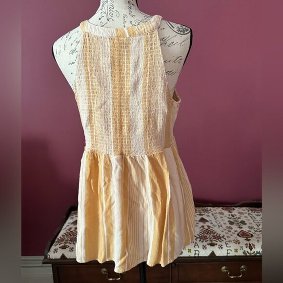 Torrid Yellow Stripe Button Smocked Sleeveless Tank Top Women's Size 1 - Picture 2 of 7